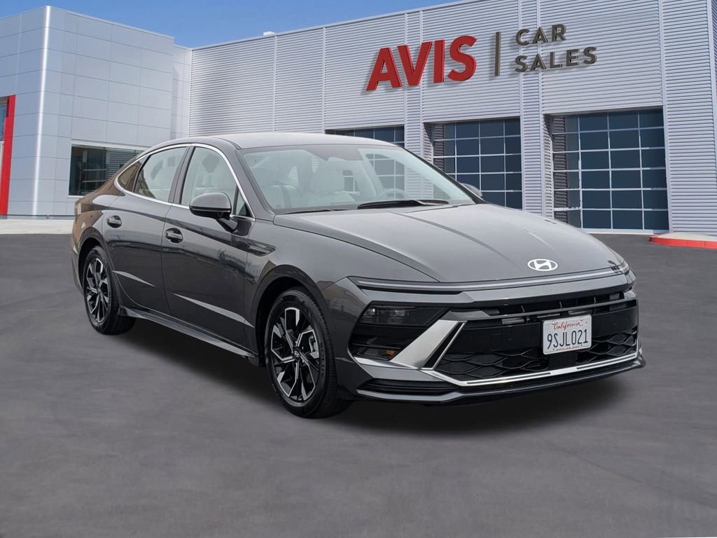 Used 2025 Hyundai Sonata SEL image 3