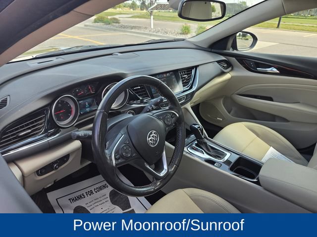 Used 2018 Buick Regal Essence w/ Driver Confidence Package #1 AWD/4WD image 15