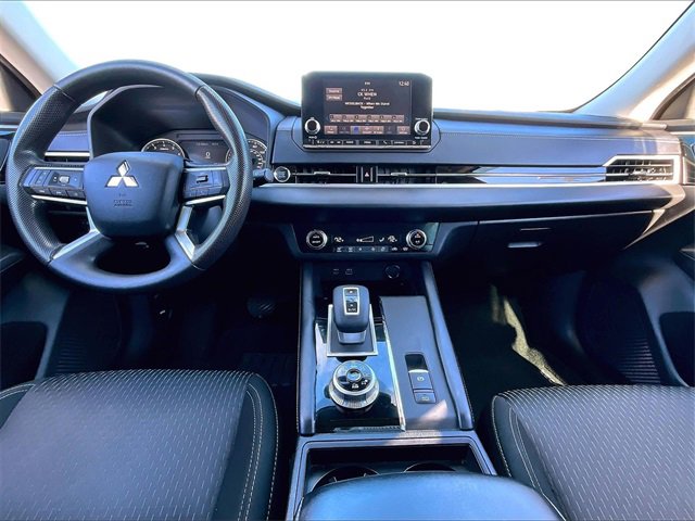 Used 2022 Mitsubishi Outlander ES image 20