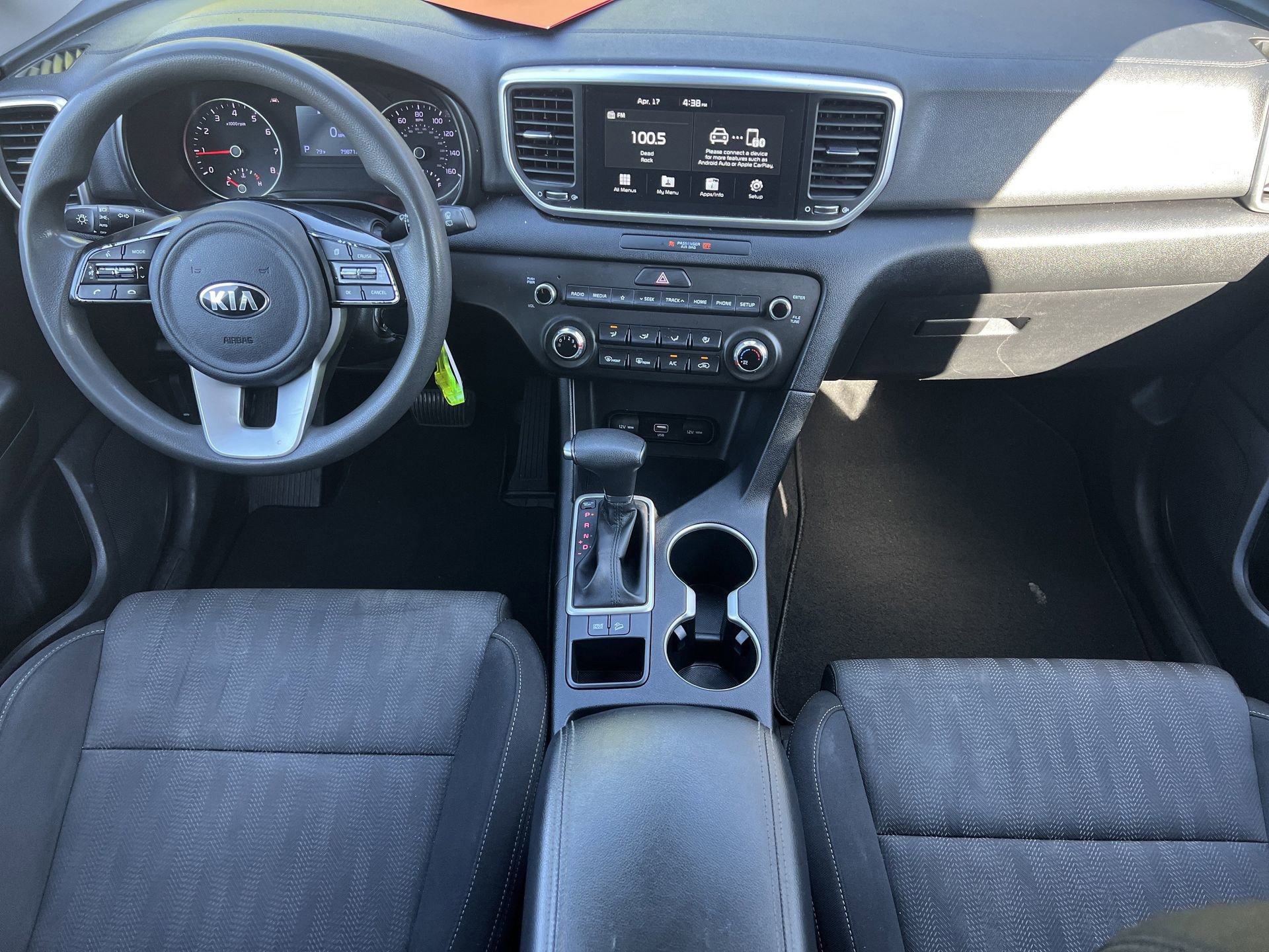 Used 2022 Kia Sportage LX image 2