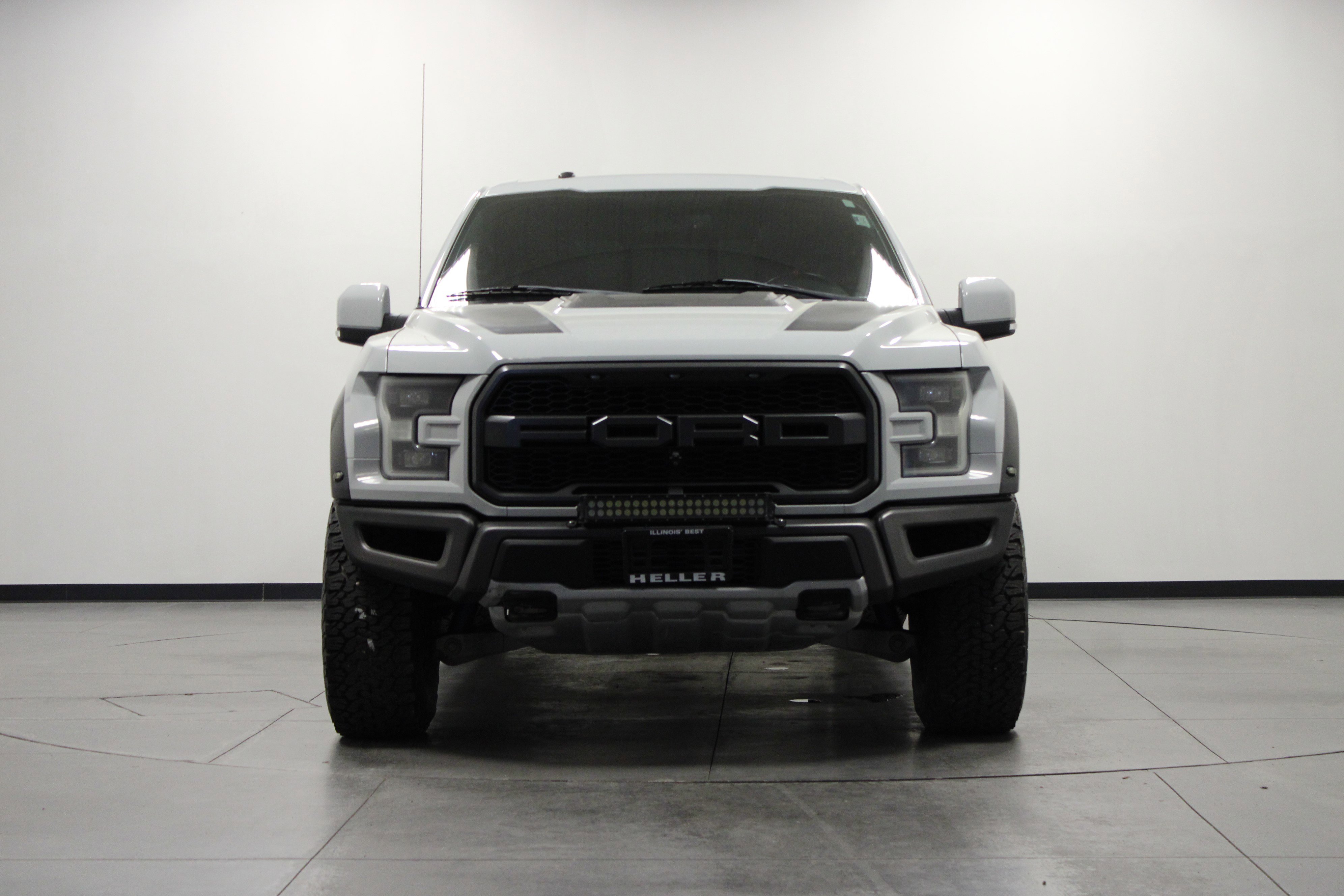 Used 2017 Ford F150 Raptor w/ Equipment Group 802A Luxury AWD/4WD image 9
