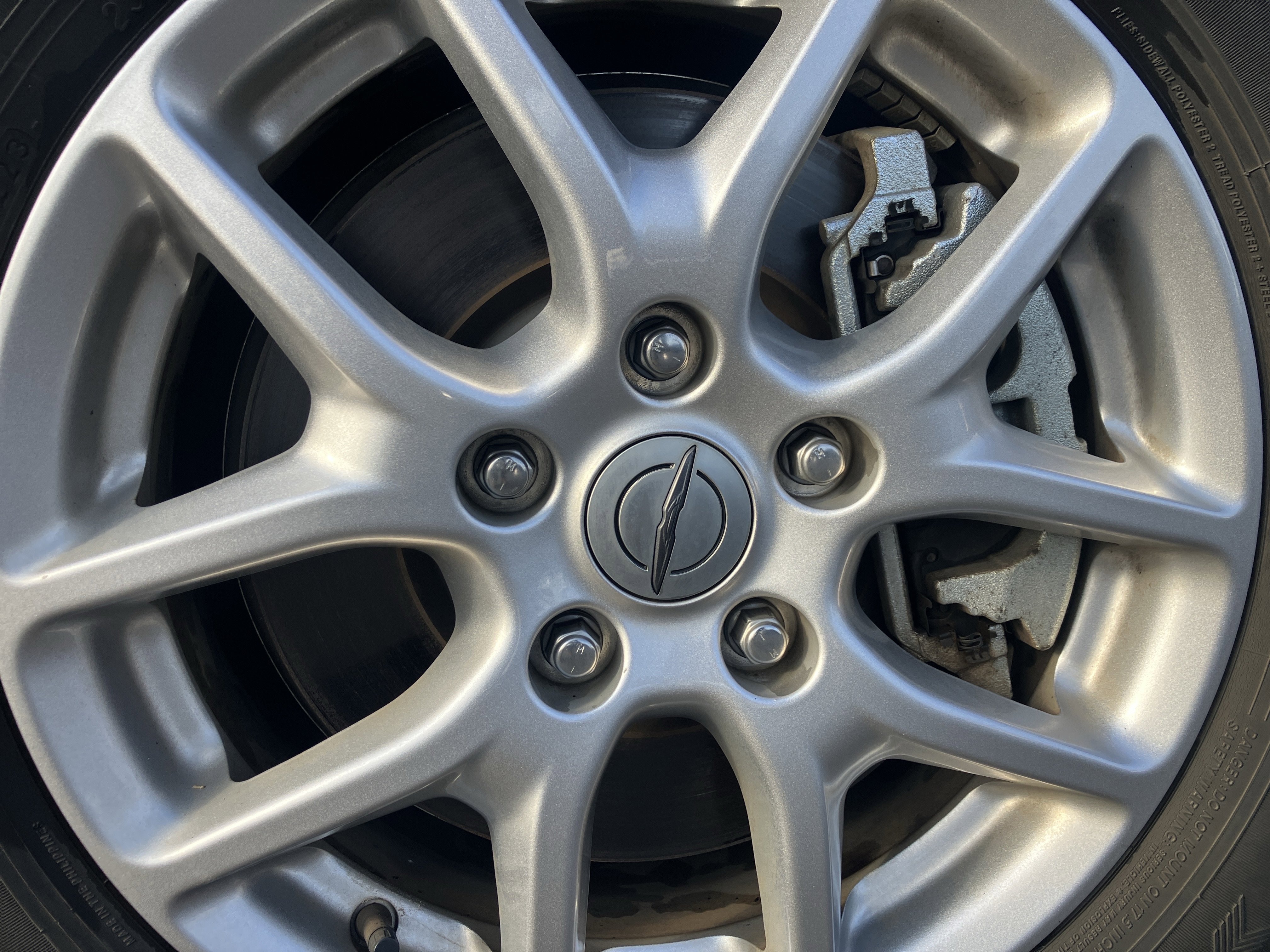 Used 2024 Chrysler Pacifica Touring-L image 9