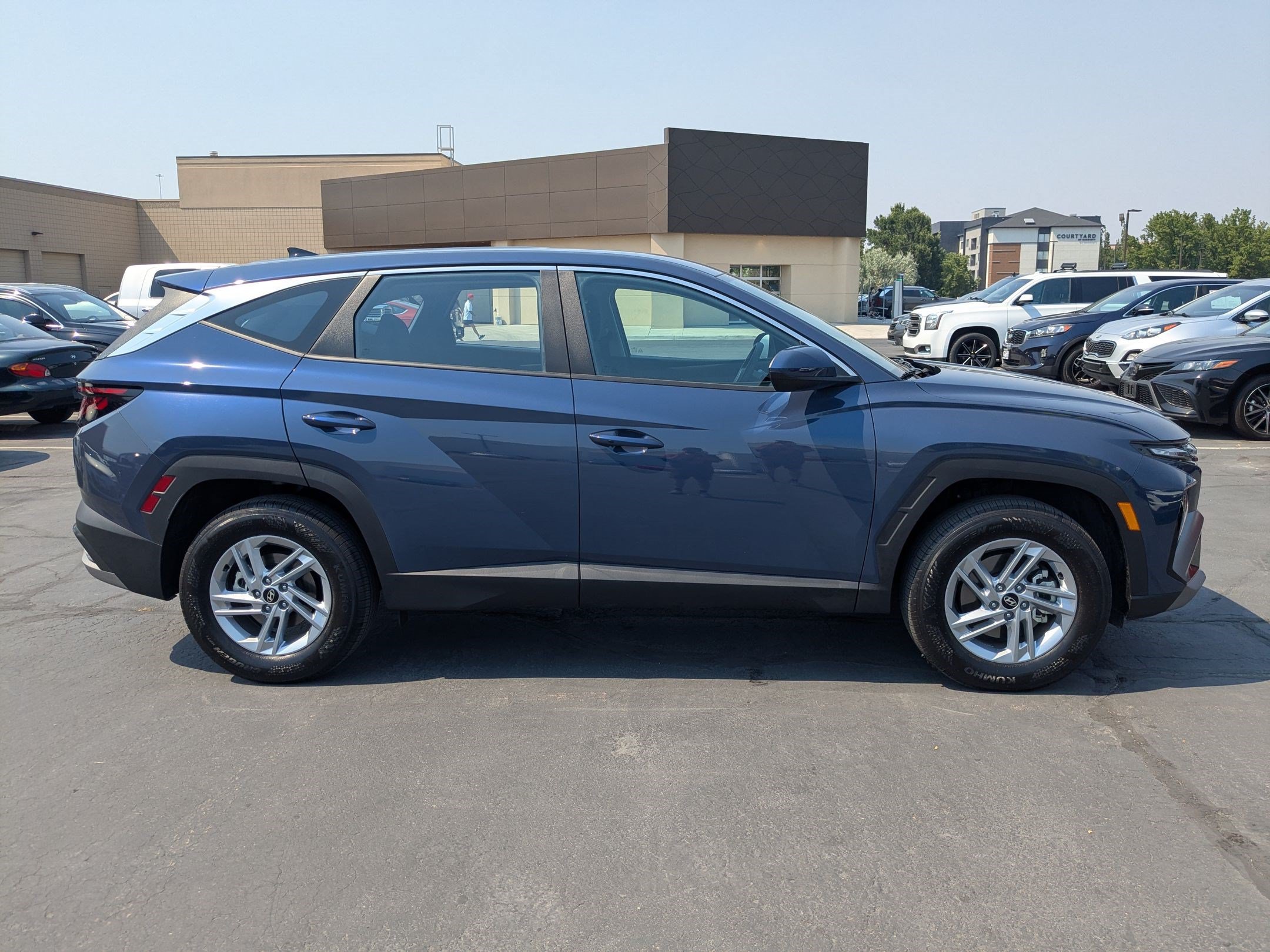 Certified 2026 Hyundai Tucson SE AWD/4WD image 2