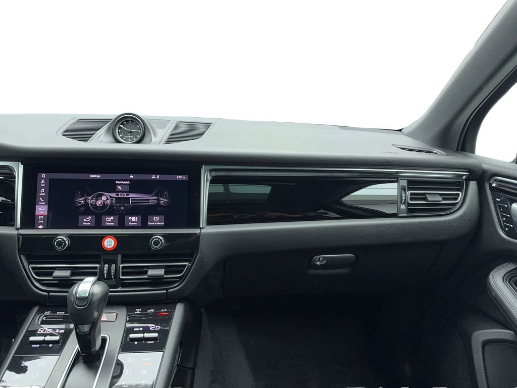 Used 2023 Porsche Macan S image 23