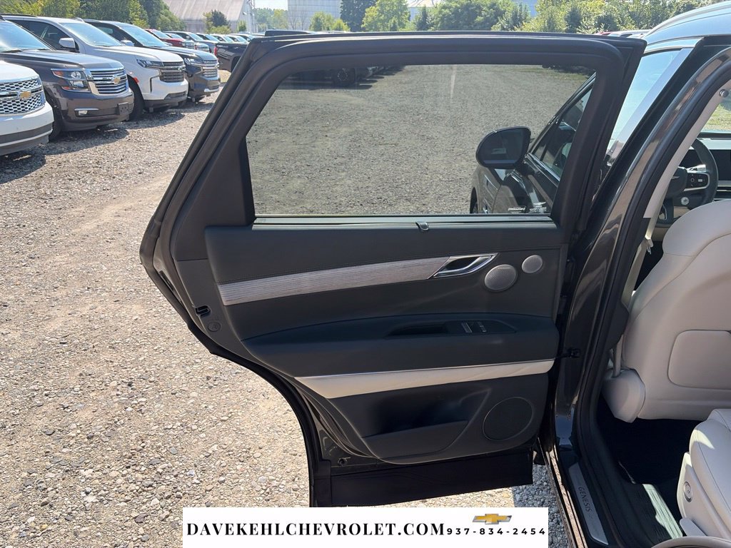 Used 2025 Genesis GV80 2.5T Prestige AWD/4WD image 14