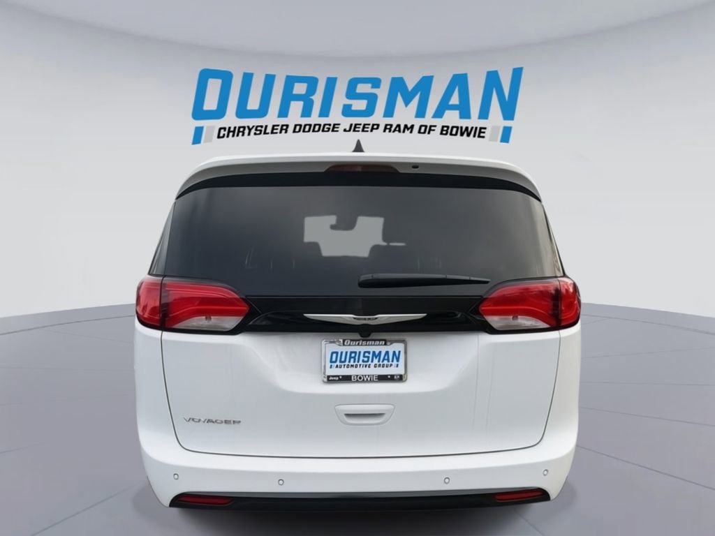 New 2026 Chrysler Voyager LX image 5