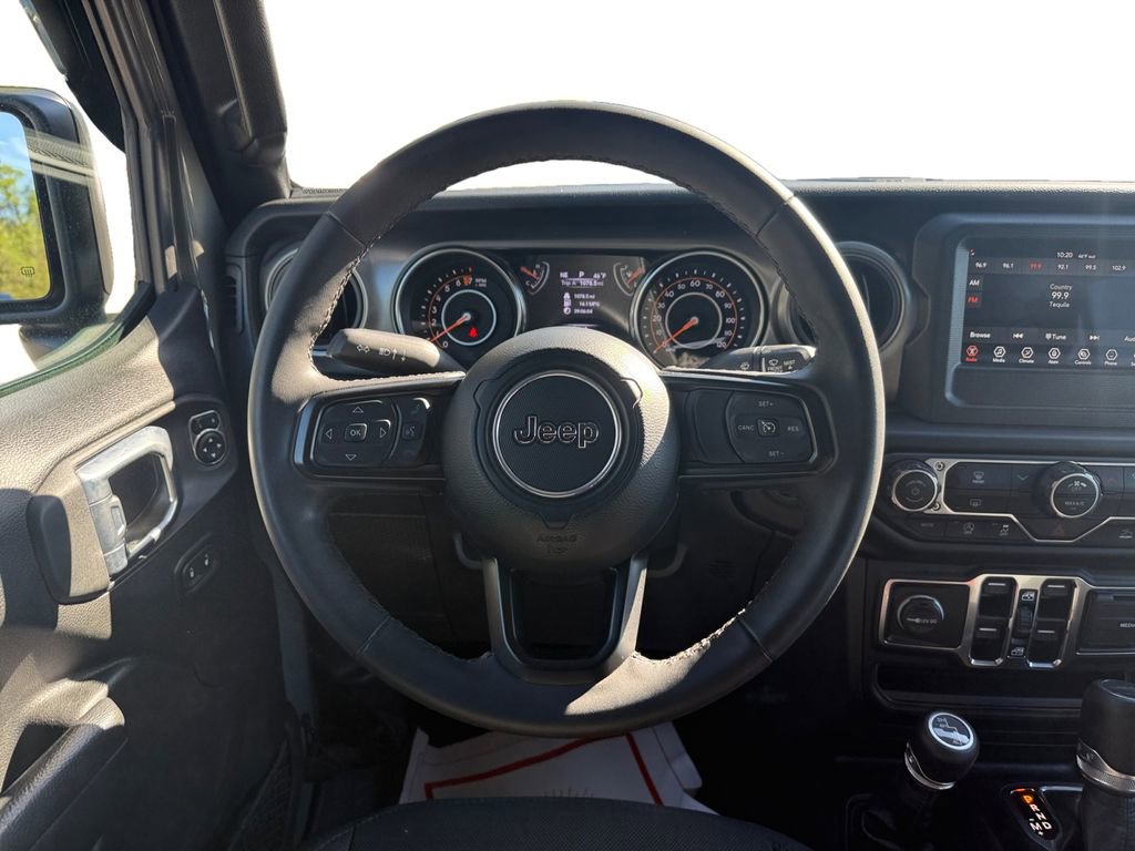 Used 2023 Jeep Gladiator Sport image 12