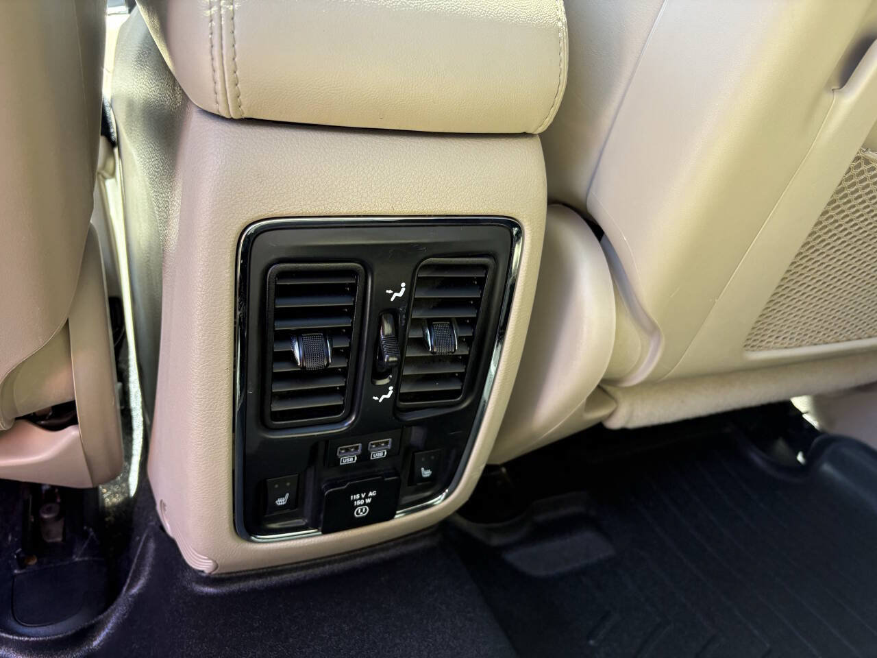 Used 2014 Jeep Grand Cherokee Limited w/ Luxury Group II AWD/4WD image 19