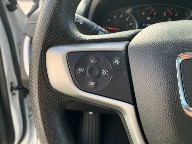 Used 2024 GMC Terrain SLE image 24