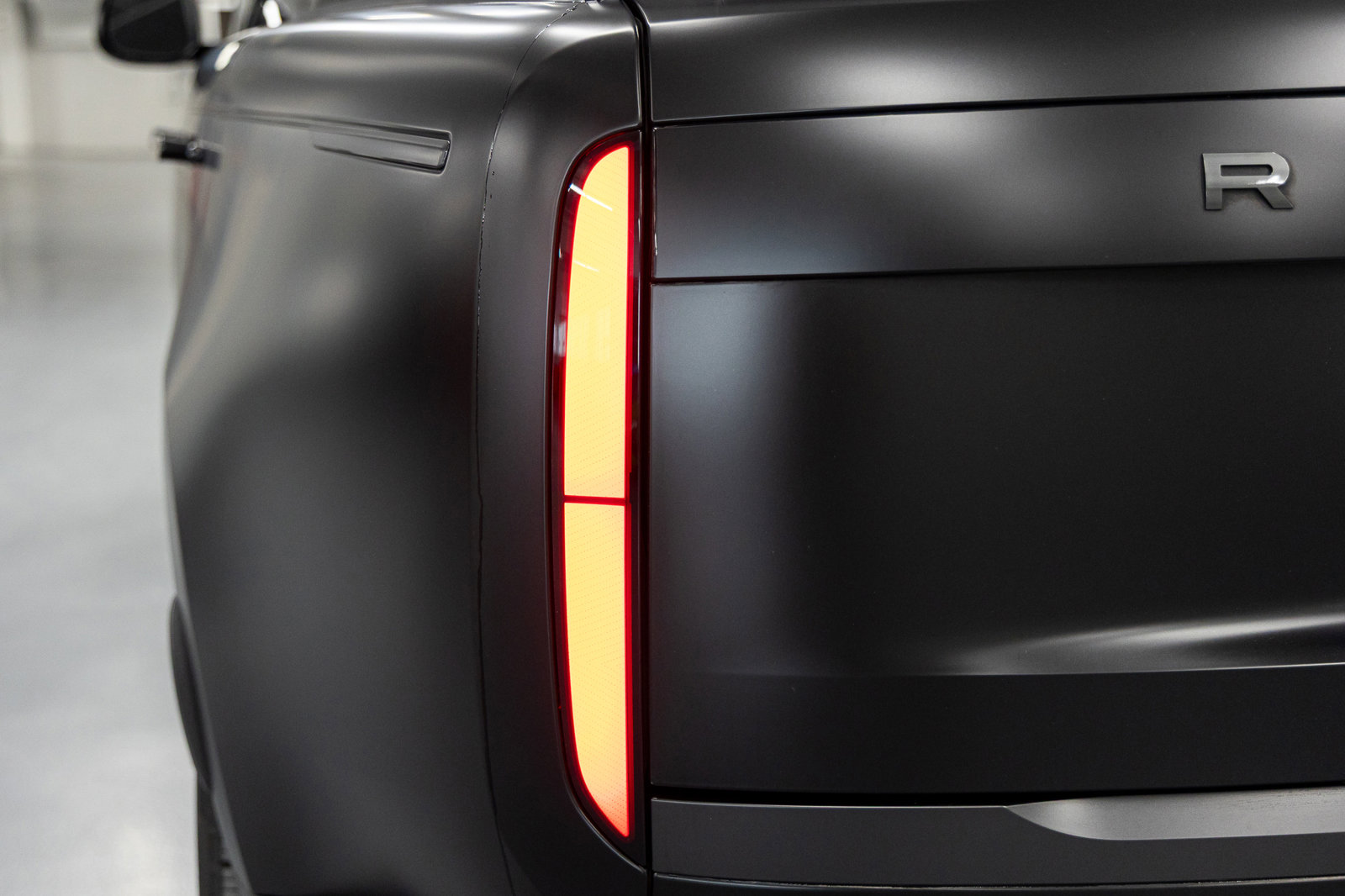 Used 2023 Land Rover Range Rover Autobiography image 16