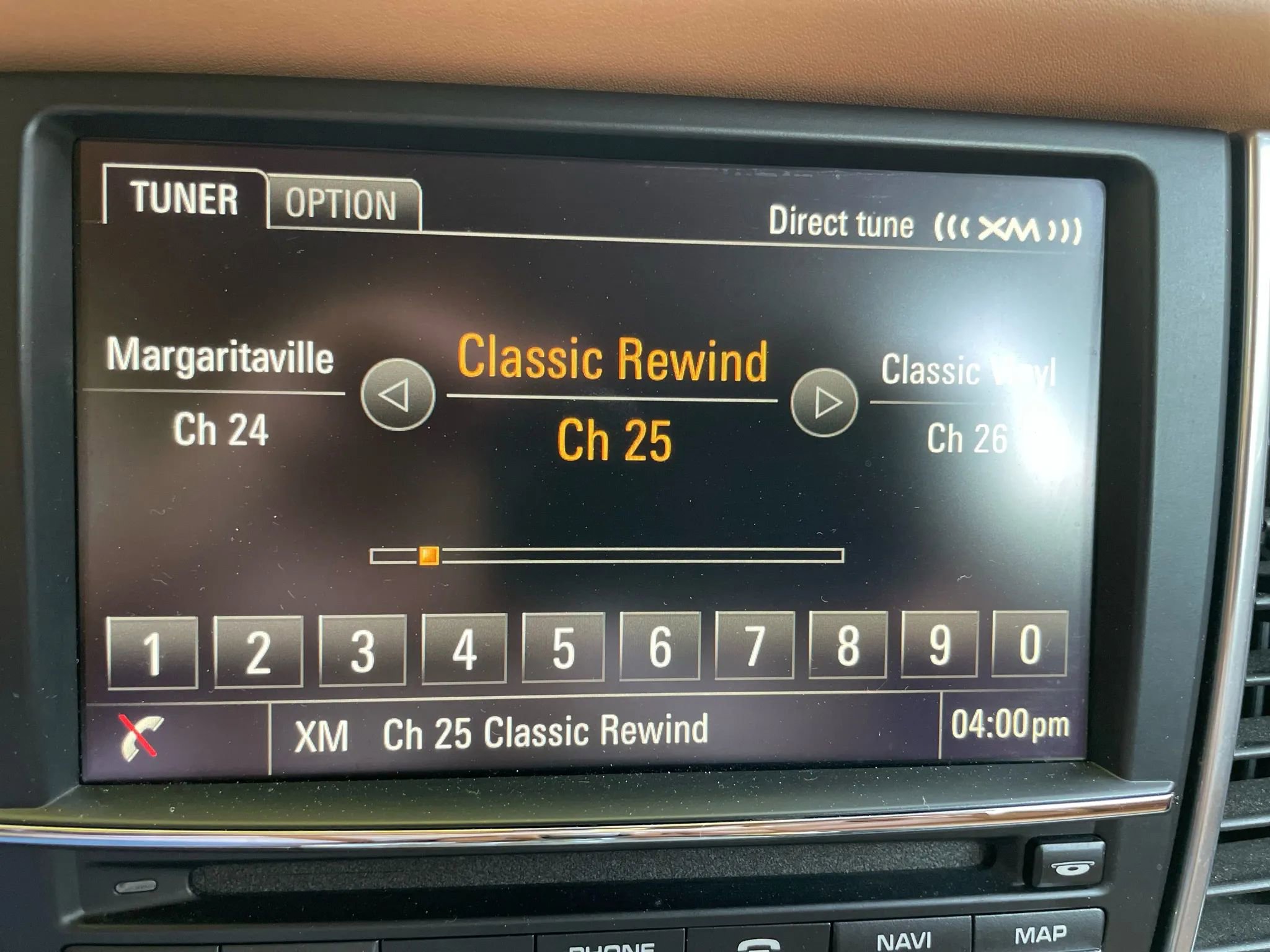 Used 2016 Porsche Panamera S image 28