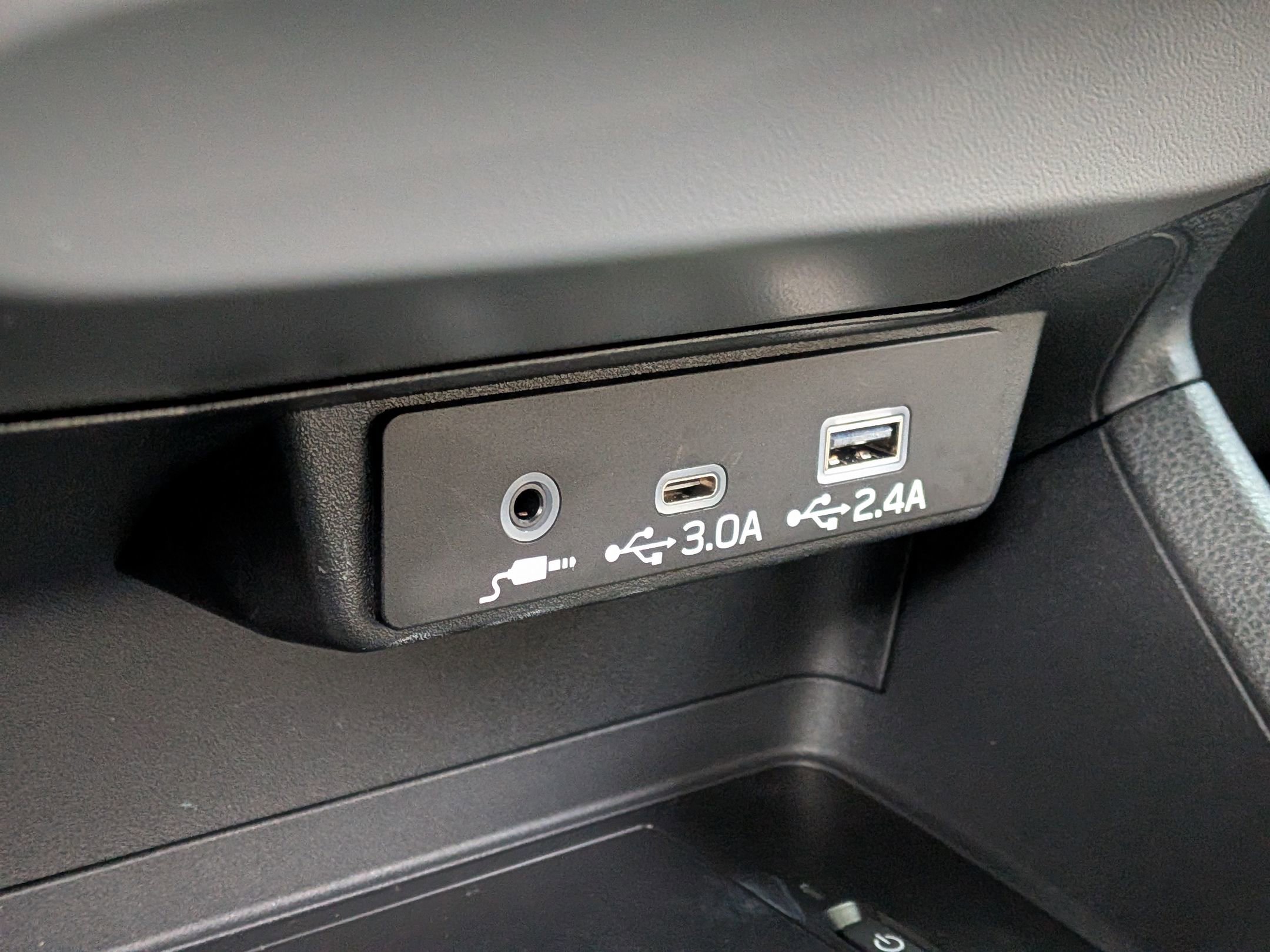 Certified 2025 Subaru Crosstrek 2.5i Limited w/ Crosstrek Mirror Package image 22