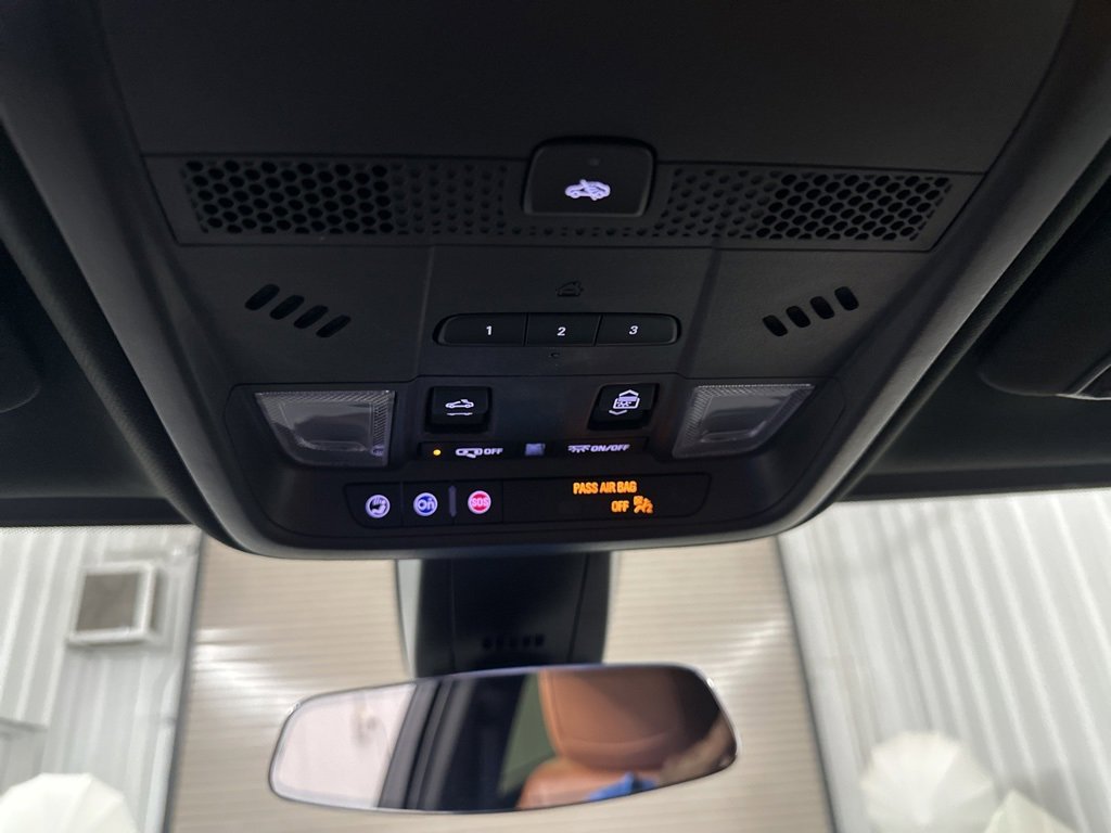 Used 2021 Cadillac XT5 Premium Luxury image 18