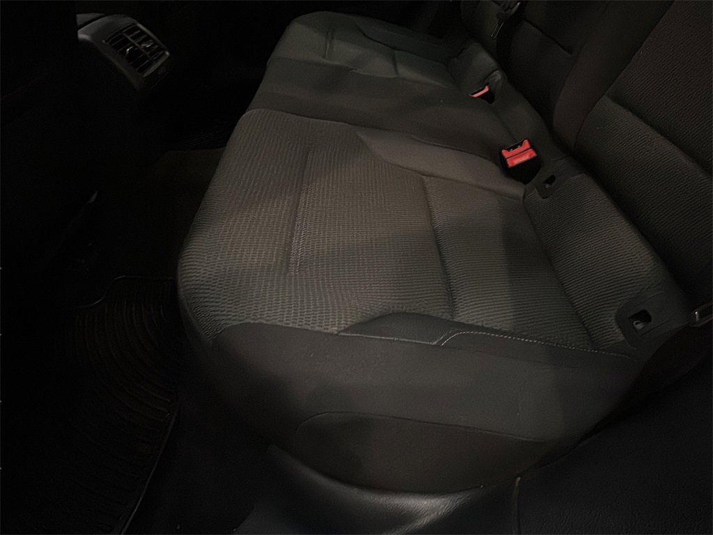 Used 2016 Volkswagen Golf S image 10