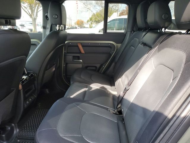 Used 2023 Land Rover Defender 110 X-Dynamic SE image 10