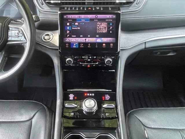 Certified 2022 Jeep Grand Cherokee L Overland AWD/4WD image 13