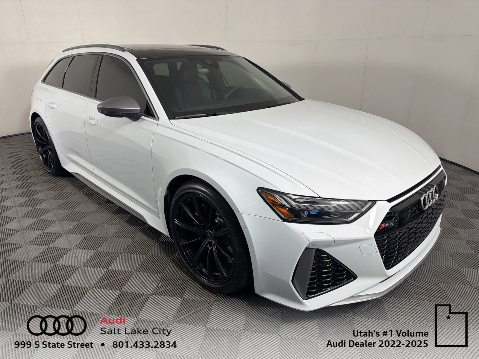 Used 2025 Audi RS 6 performance w/ Executive Package AWD/4WD image 1