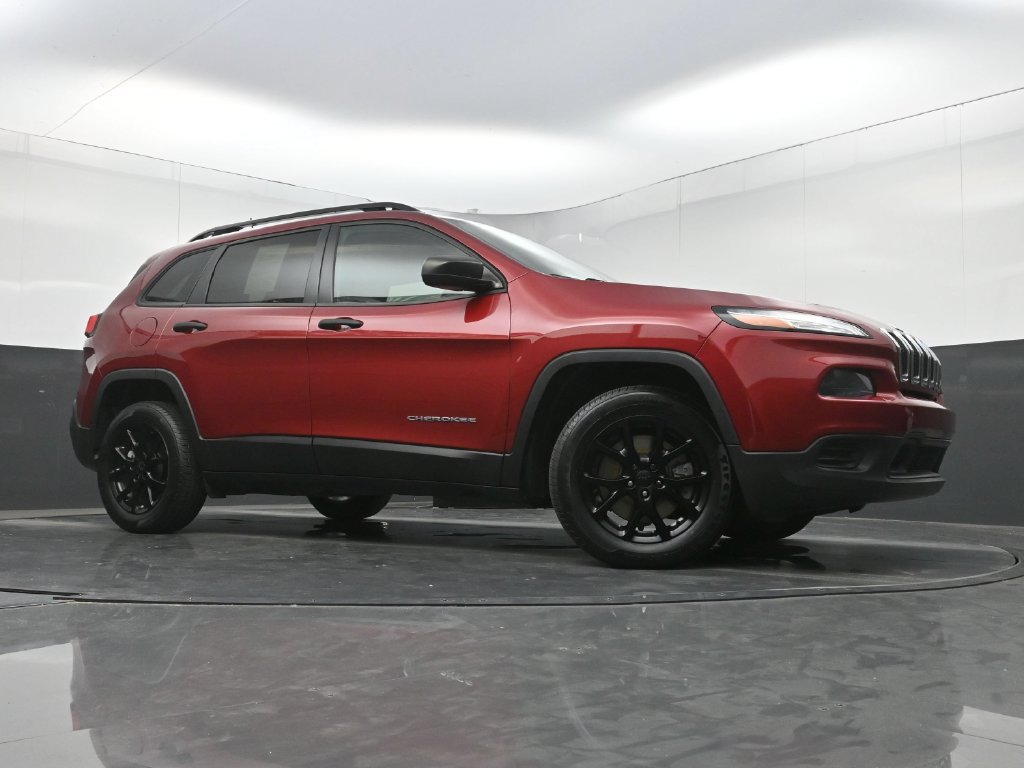 Used 2017 Jeep Cherokee Sport FWD image 20