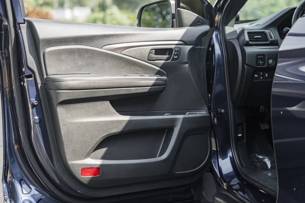 Used 2023 Honda Passport EX-L image 40
