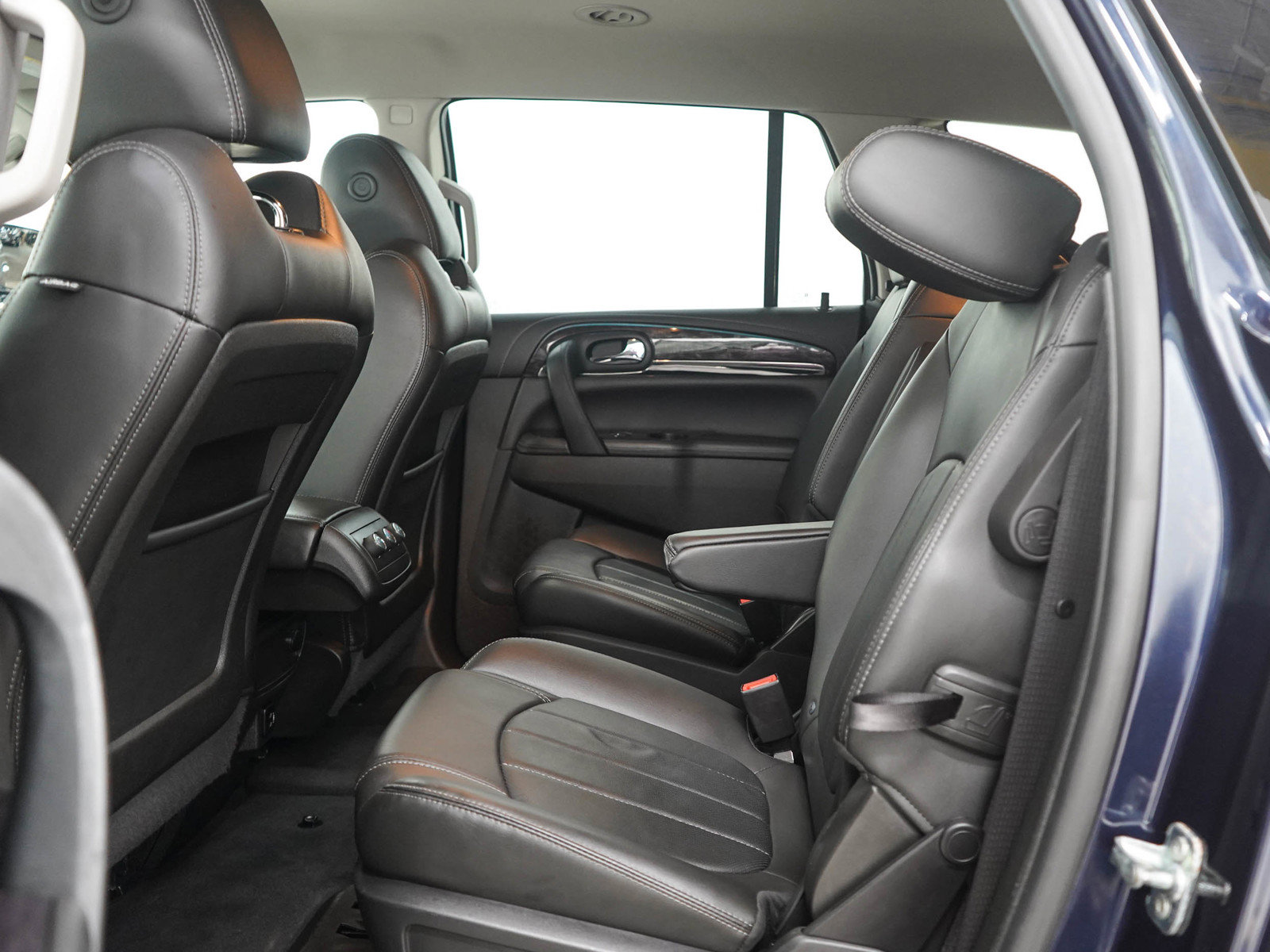 Used 2017 Buick Enclave Leather w/ Trailering Package AWD/4WD image 19