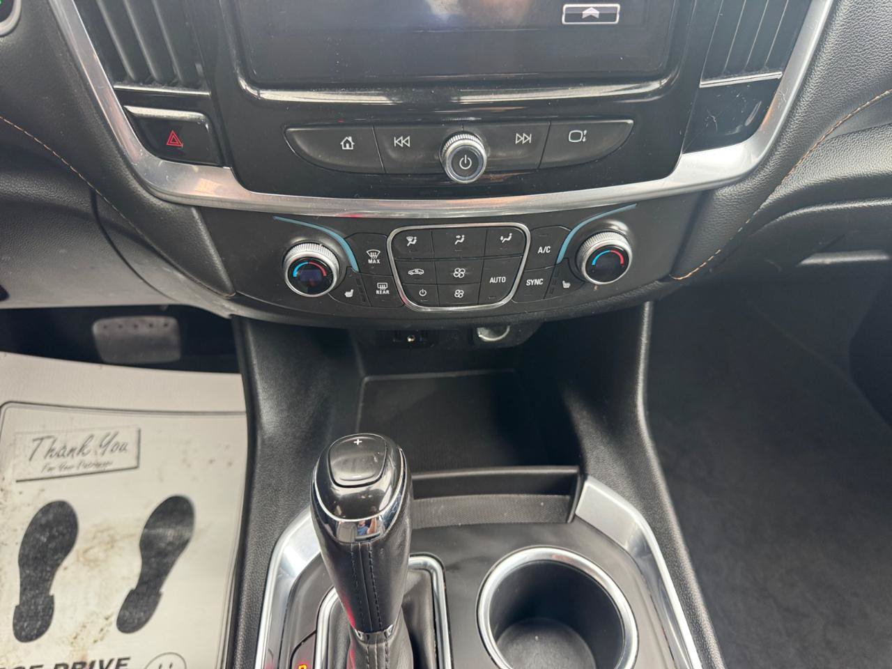 Used 2019 Chevrolet Traverse LT FWD image 12