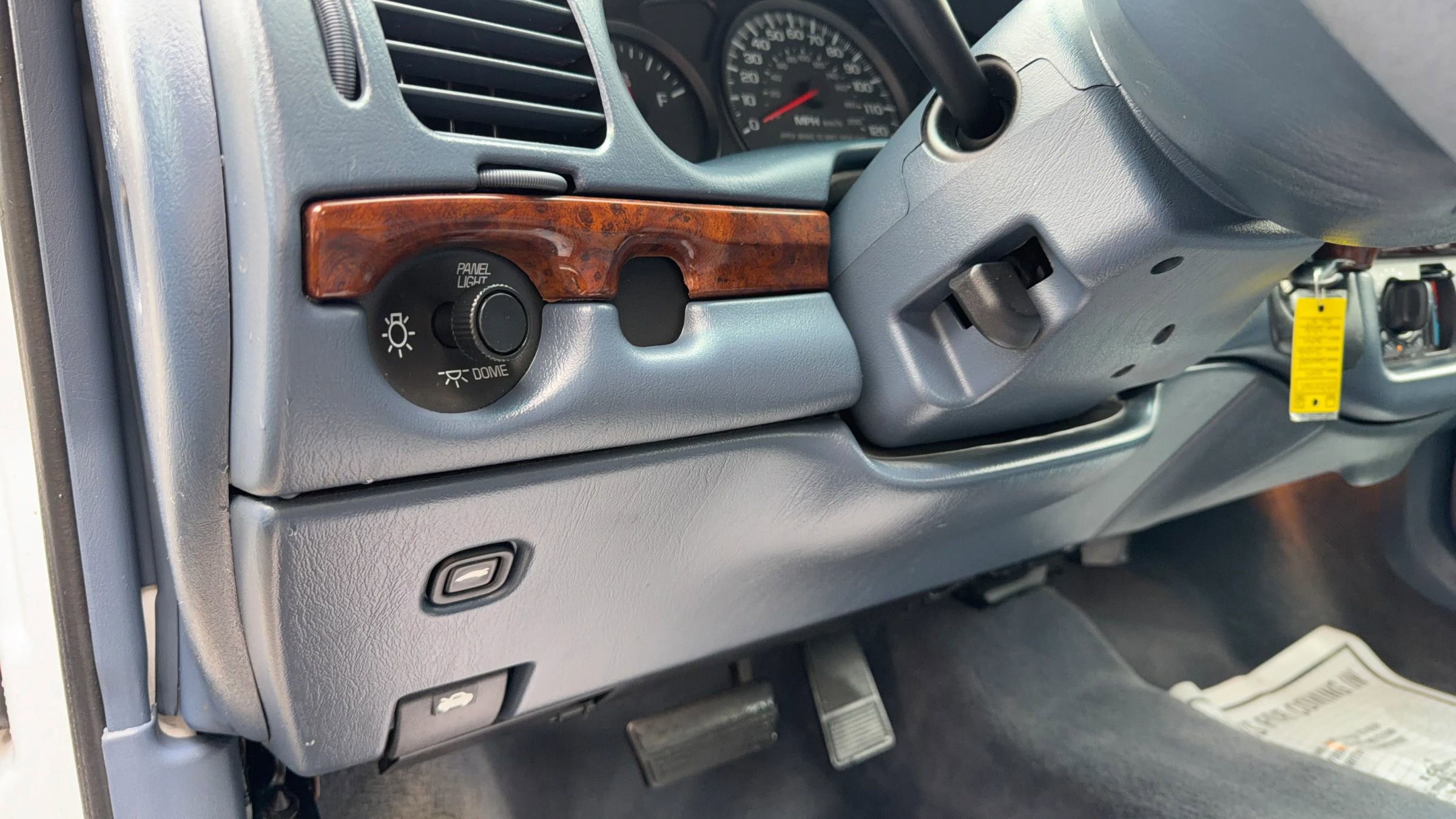 Used 2004 Chevrolet Impala Sedan image 28