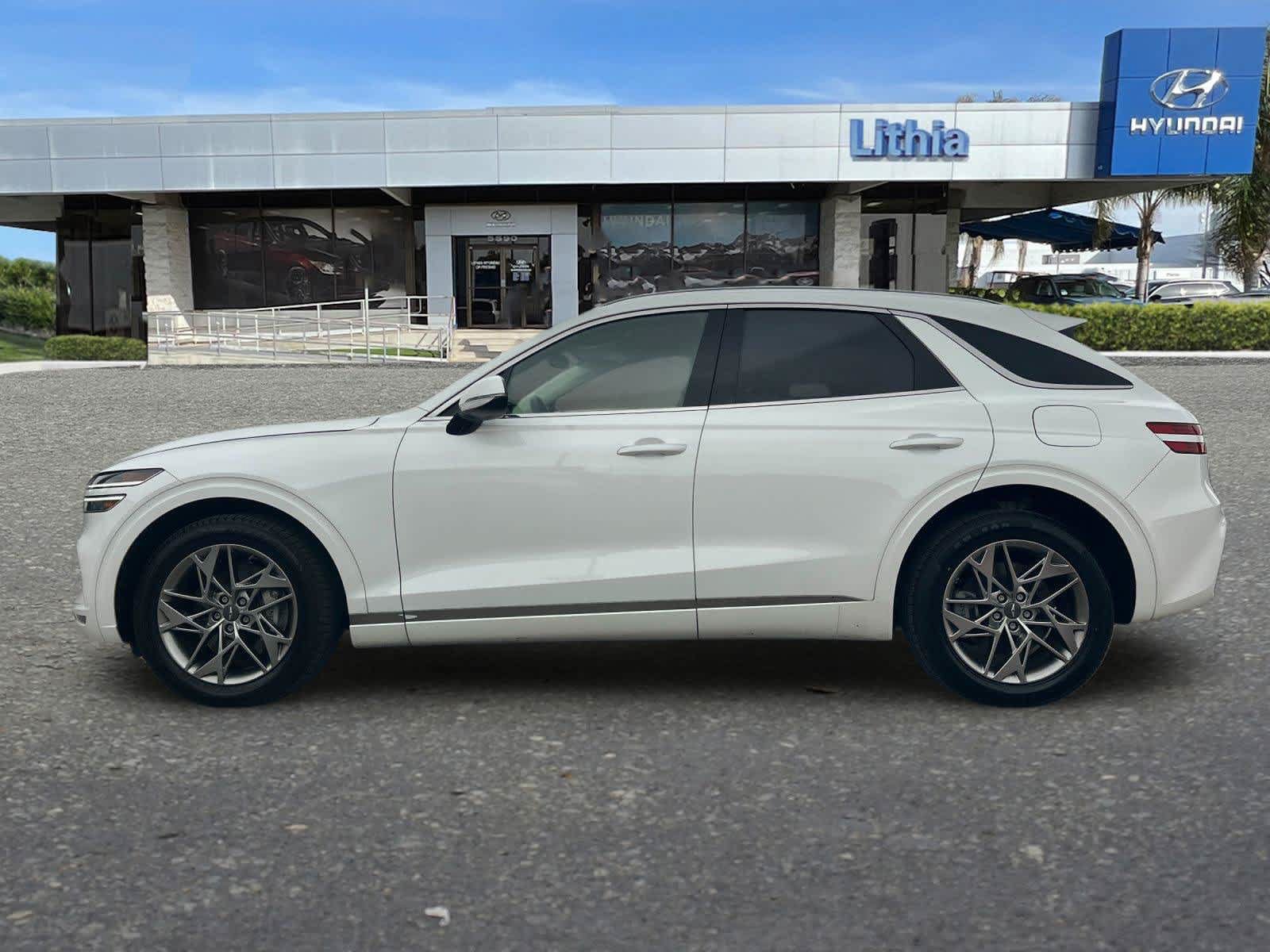 Used 2025 Genesis GV70 2.5T AWD/4WD image 6