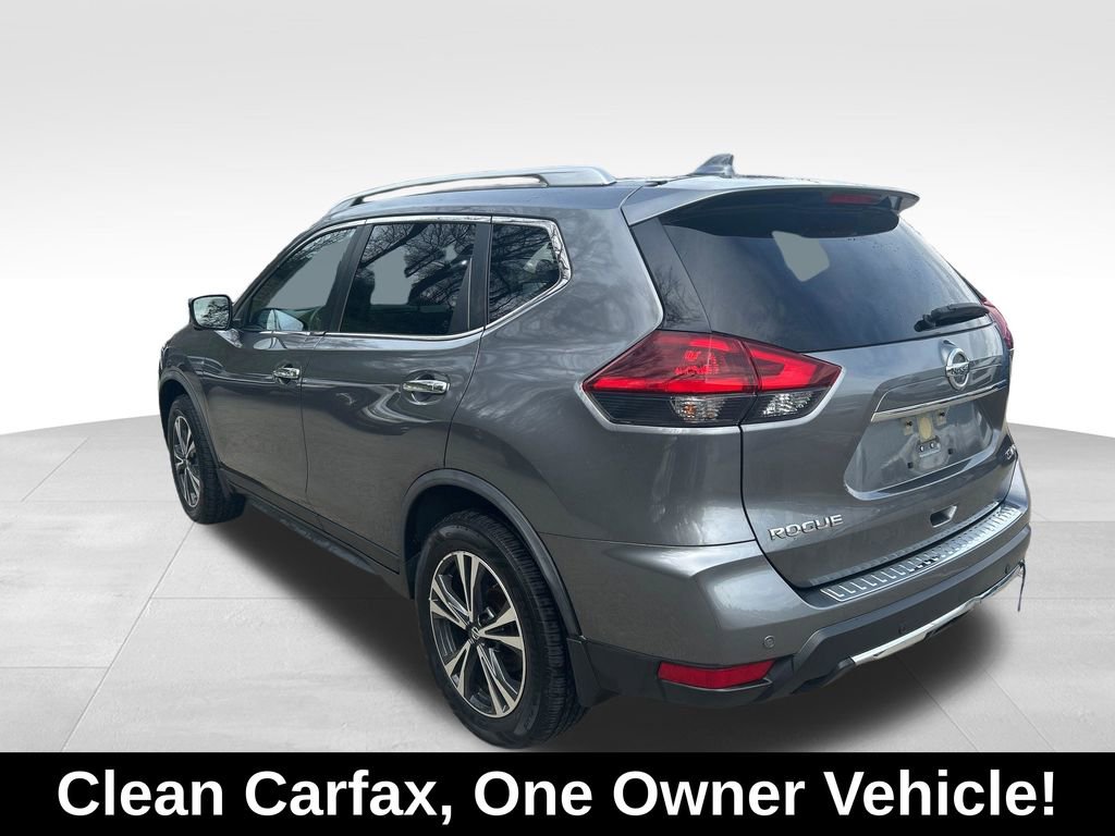Used 2019 Nissan Rogue SV w/ Sun & Sound Touring Package AWD/4WD image 3
