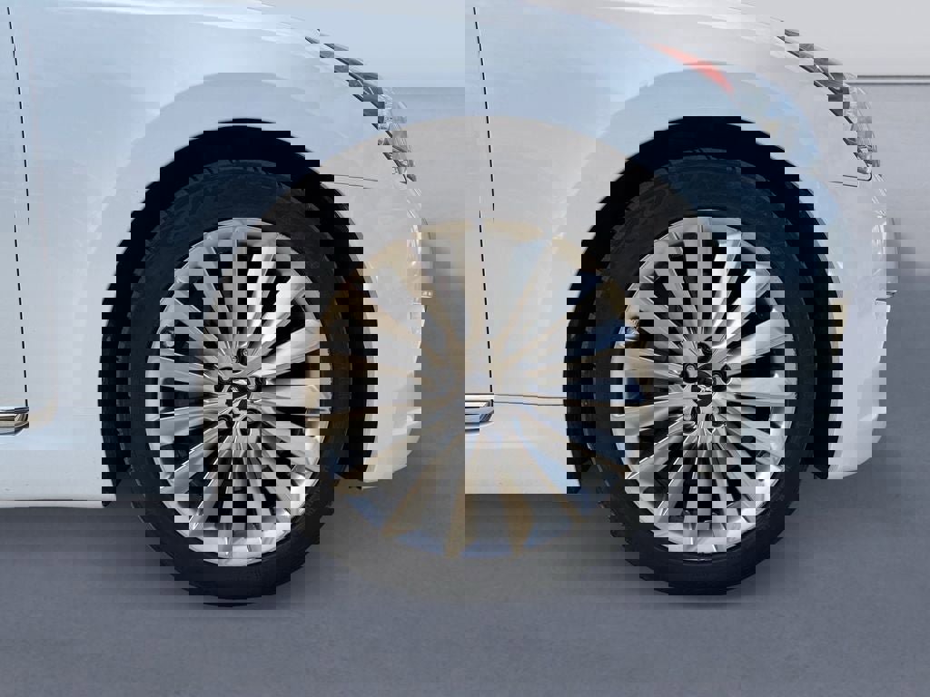 Used 2014 Hyundai Equus Signature image 9