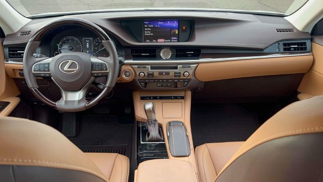 Used 2018 Lexus ES 350 w/ Navigation System Package FWD image 29