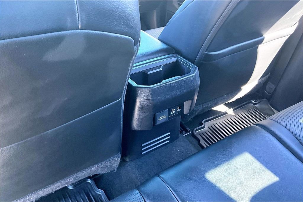 Used 2024 Toyota Tacoma Limited w/ Limited Package (LT) image 11