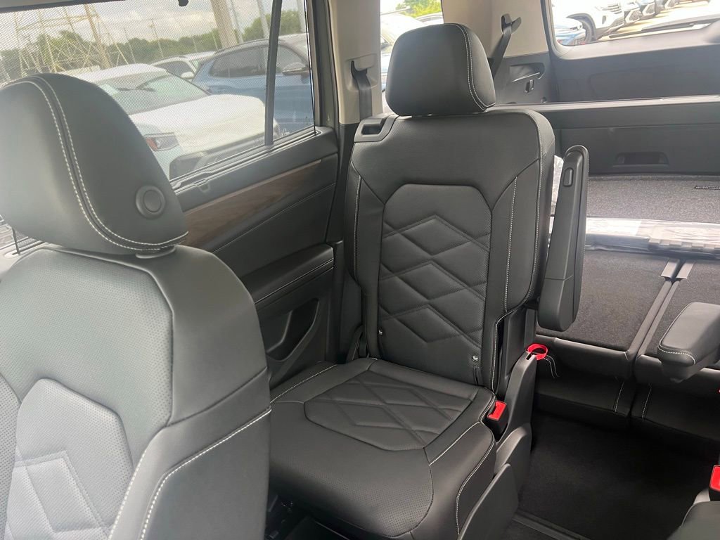 New 2026 Volkswagen Atlas SE FWD image 12