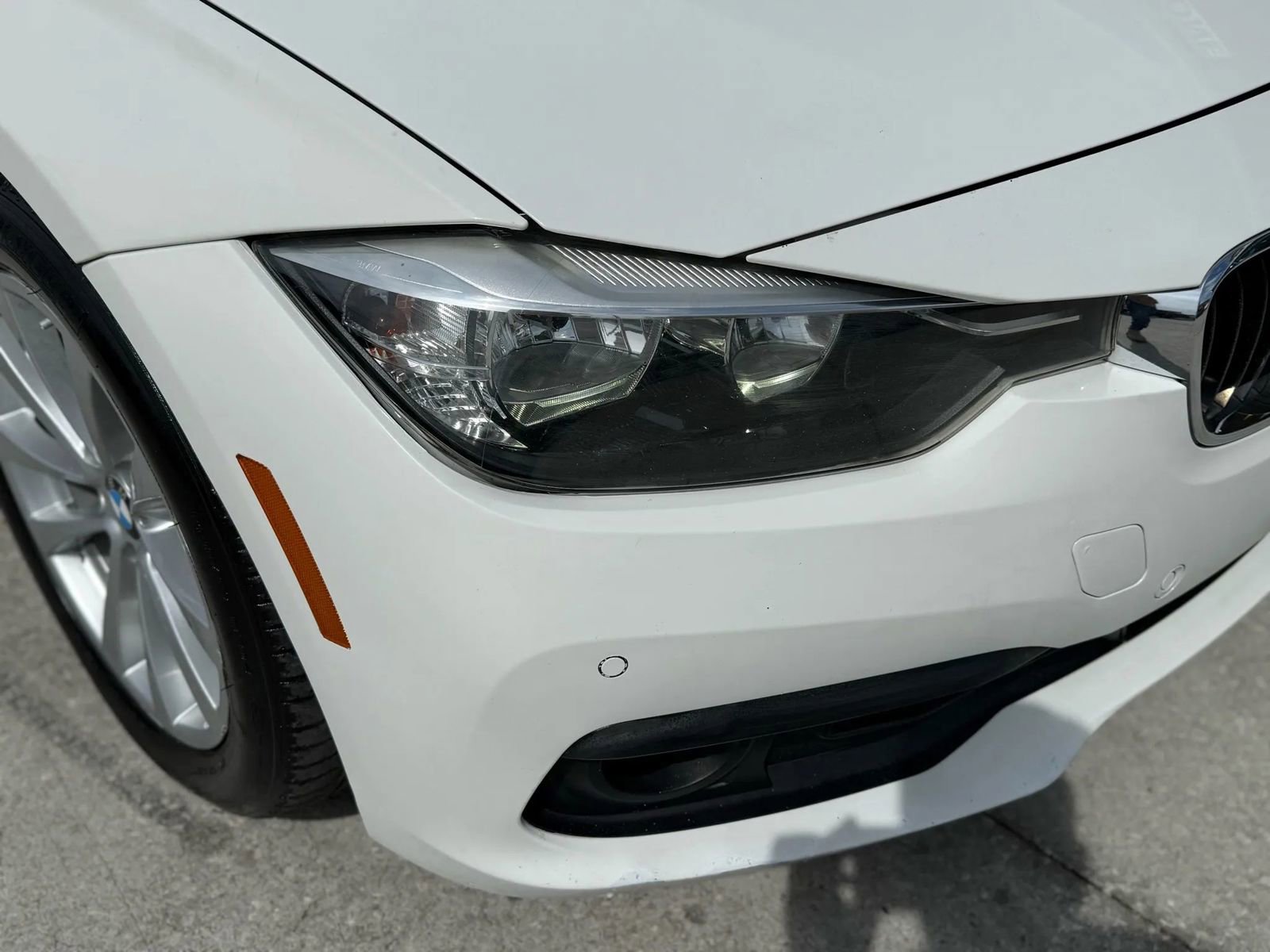 Used 2016 BMW 320i Sedan image 13