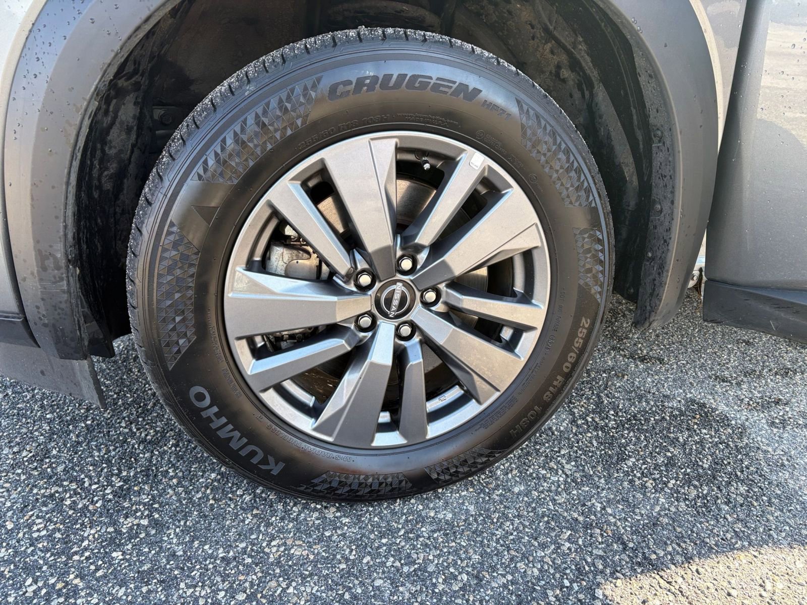 Used 2025 Nissan Pathfinder SV image 33