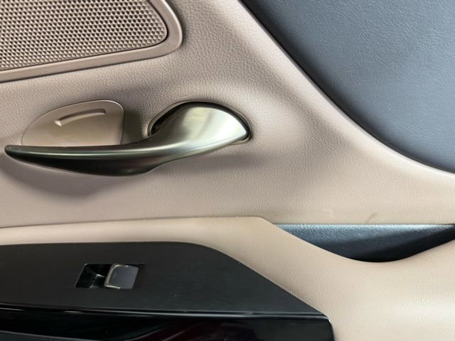 Certified 2025 Lexus ES 300h 300h w/ Premium Package image 32