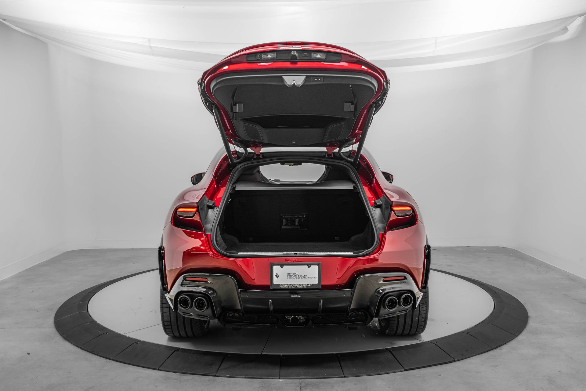 Certified 2026 Ferrari Purosangue AWD/4WD image 22