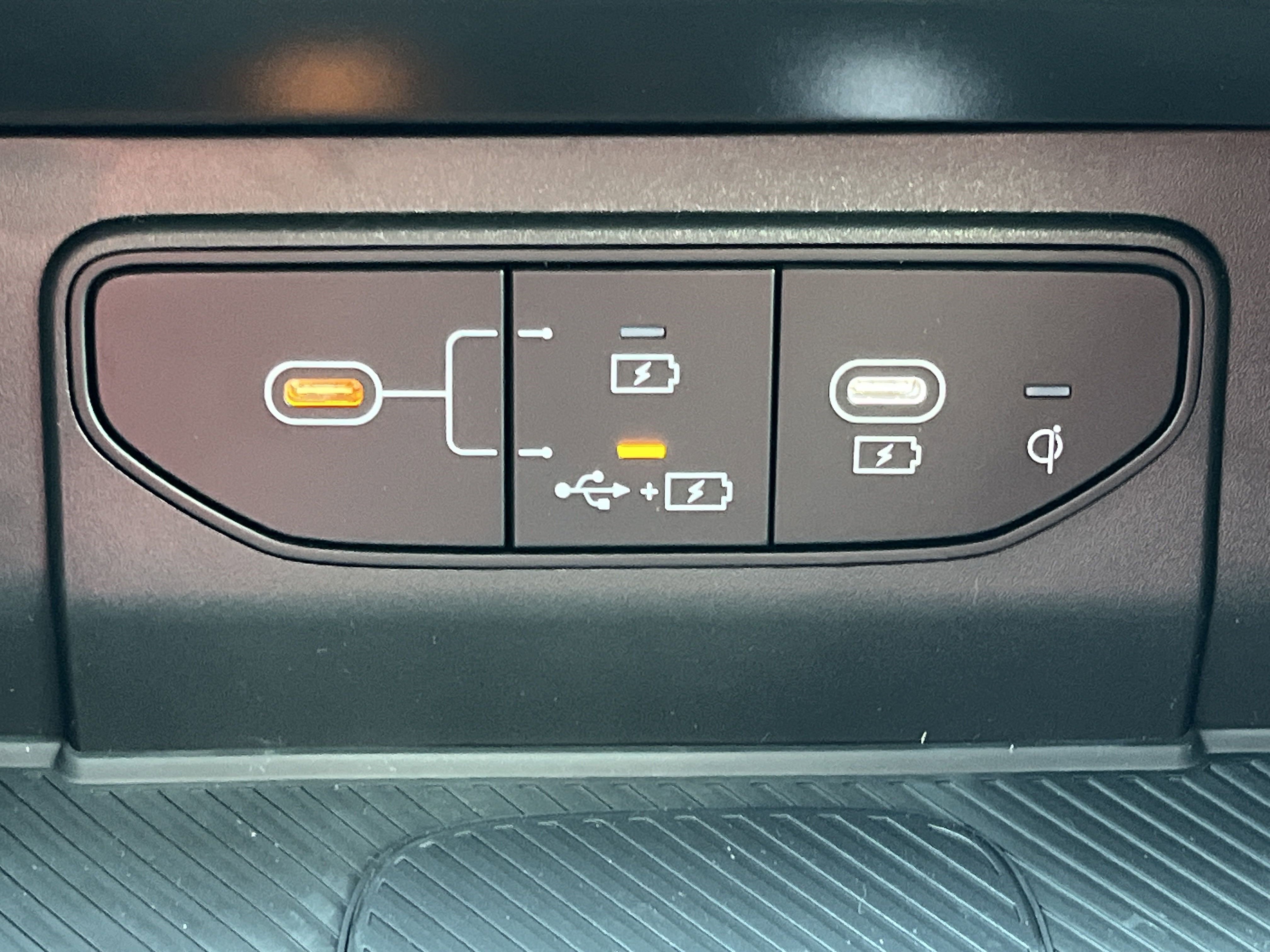 New 2026 Kia Sportage SX FWD image 9