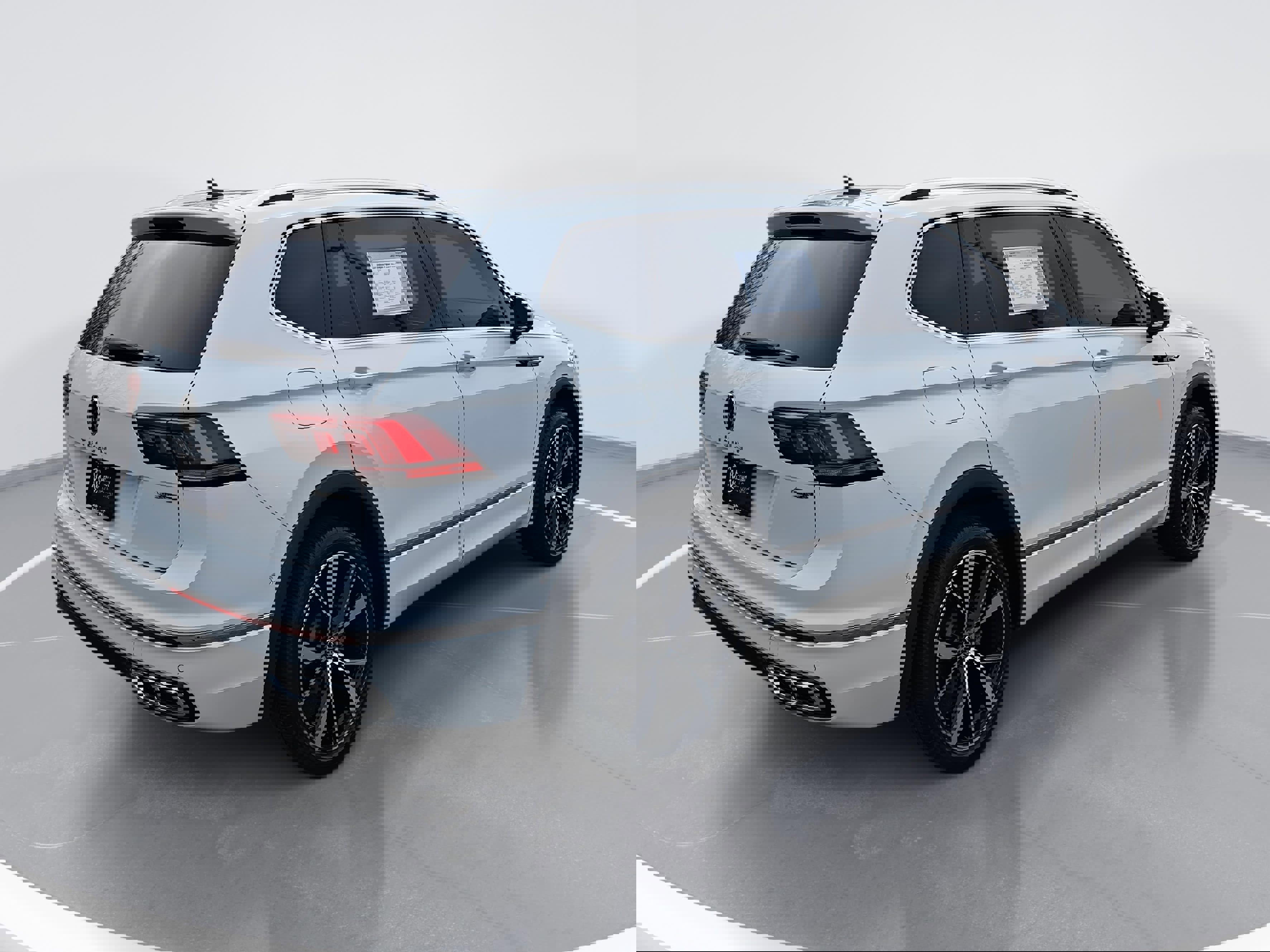 Certified 2024 Volkswagen Tiguan SEL R-Line image 3