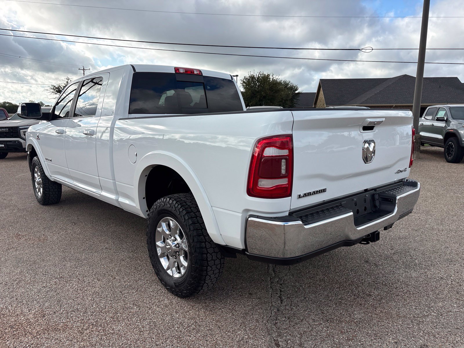Used 2022 RAM 2500 Laramie AWD/4WD image 4