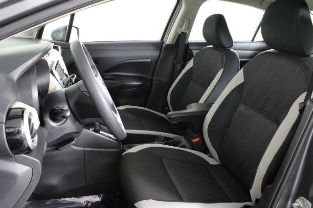 Certified 2020 Nissan Versa SV FWD image 17