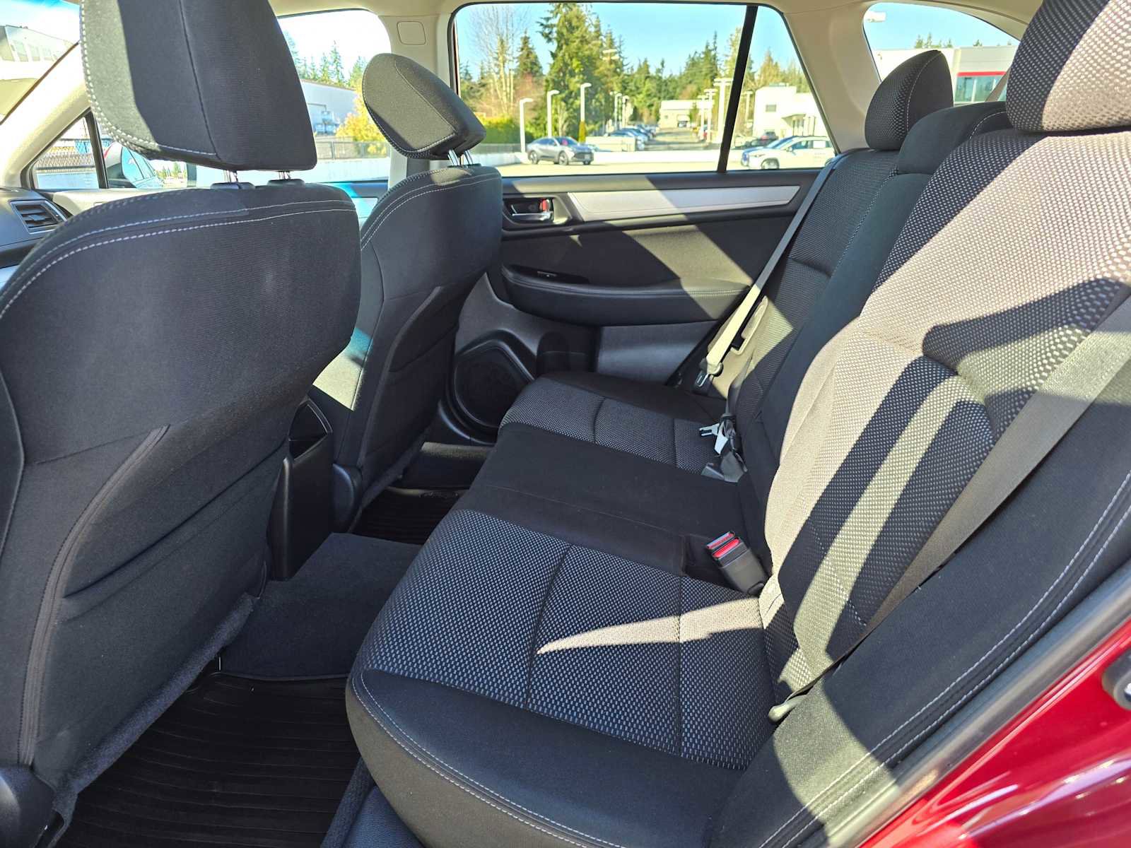 Used 2017 Subaru Outback 2.5i Premium image 17