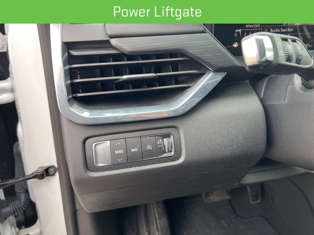 Used 2025 GMC Acadia Elevation image 21