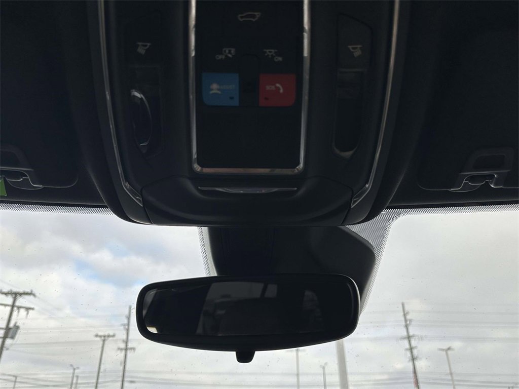 Used 2024 Jeep Grand Cherokee Limited image 28