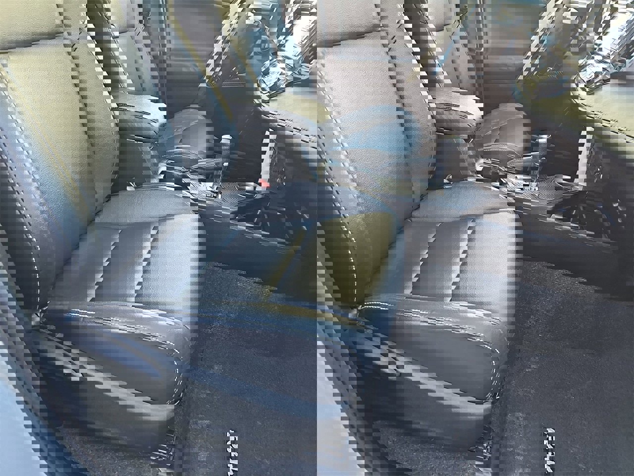 Used 2015 Toyota RAV4 Limited w/ Technology Package image 10