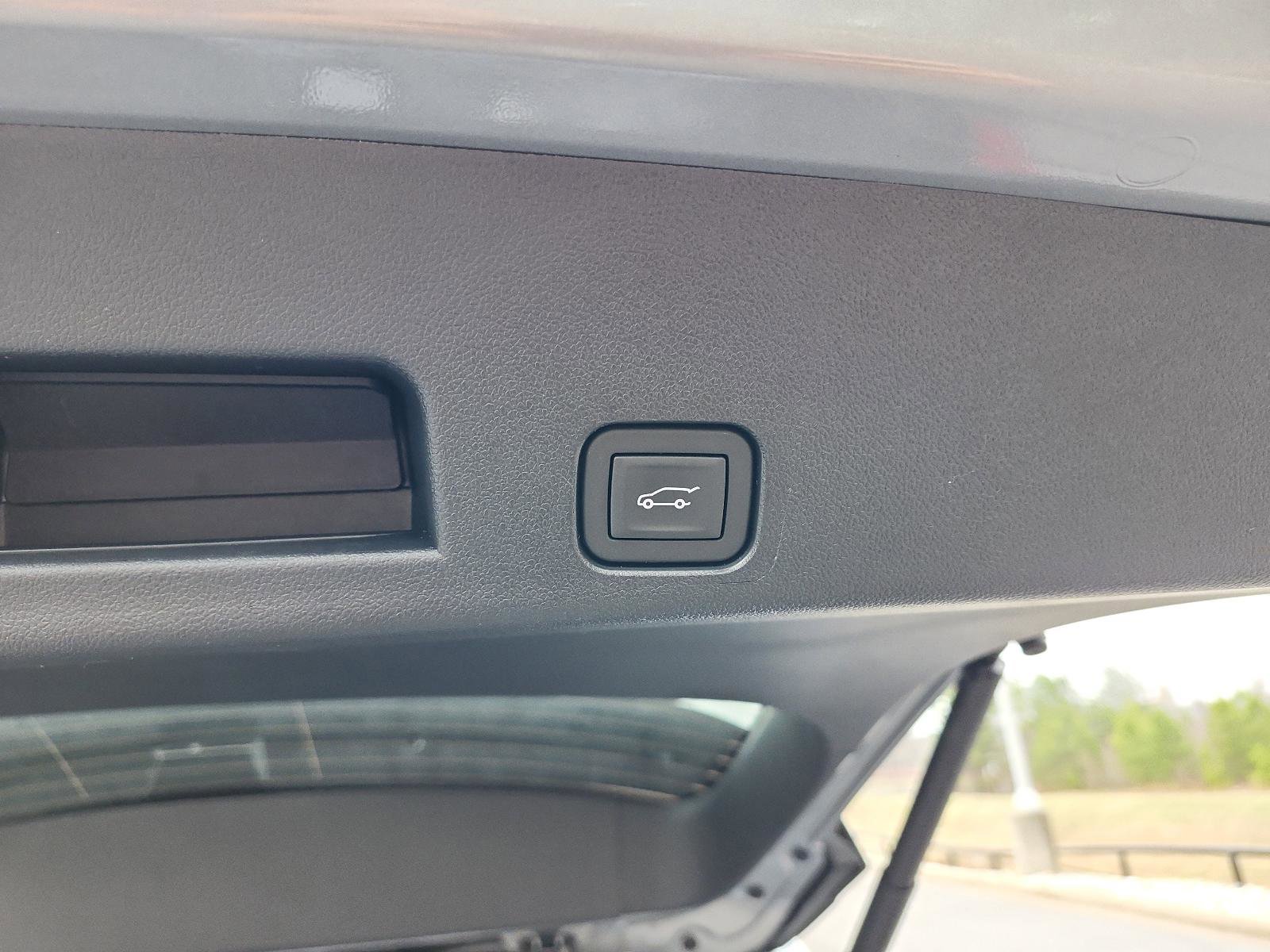 New 2026 GMC Acadia Denali w/ Super Cruise Package image 8