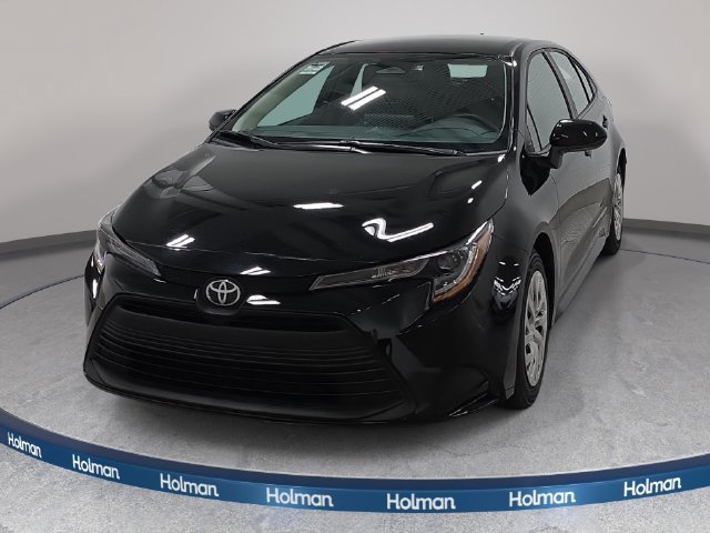 Certified 2025 Toyota Corolla LE FWD image 2
