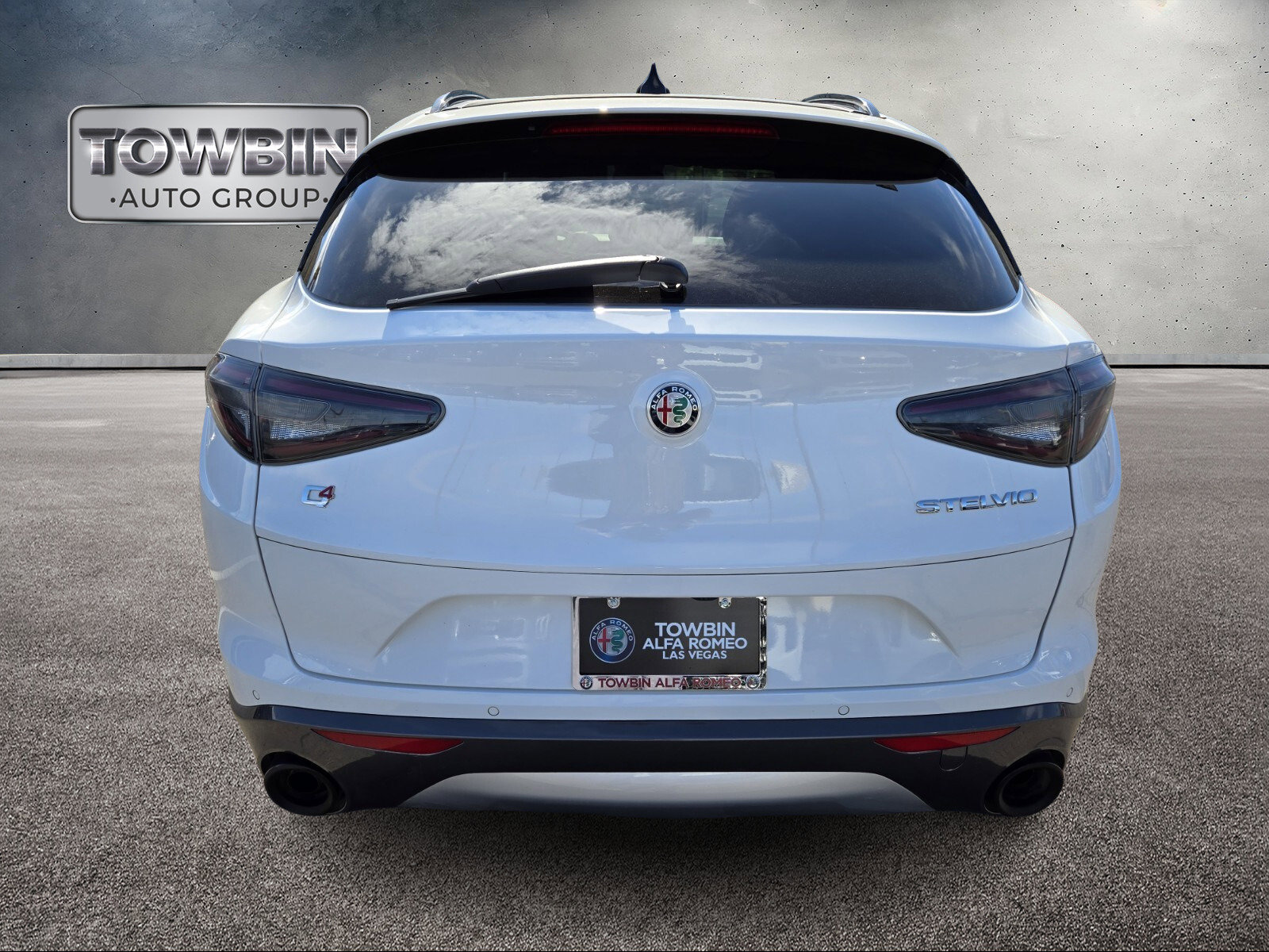 Used 2024 Alfa Romeo Stelvio Ti image 5