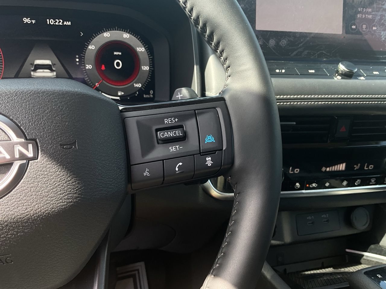 Used 2026 Nissan Rogue SL FWD image 28