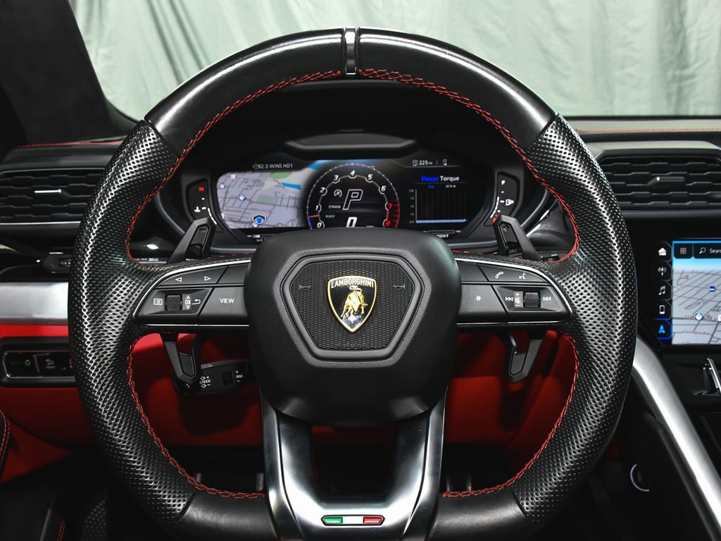Used 2022 Lamborghini Urus AWD/4WD image 42