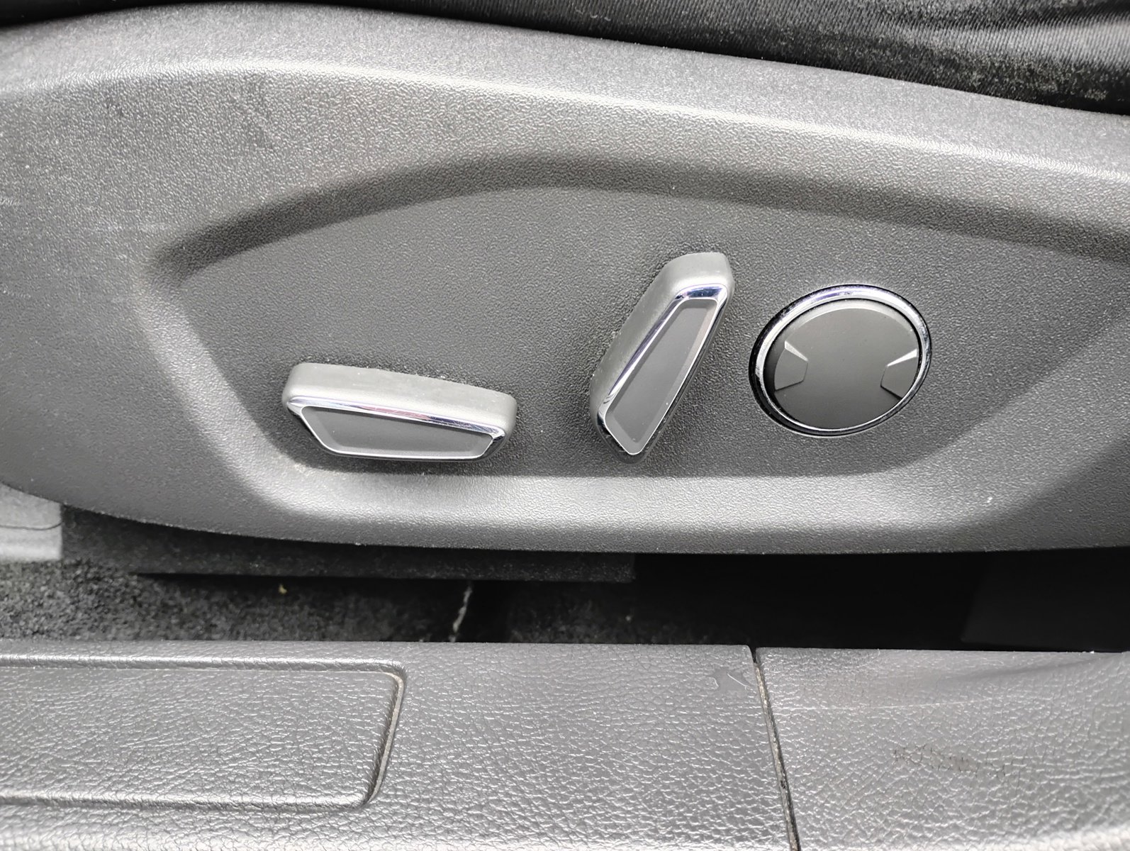 Used 2016 Ford Fusion SE image 13